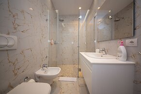 Central Chic Apartments