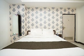 Hotel Opera Inn near Central Bus Stand