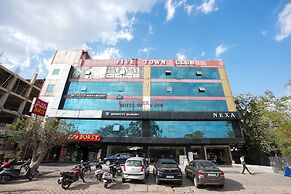 Hotel Opera Inn near Central Bus Stand