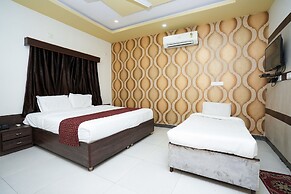 Hotel Opera Inn near Central Bus Stand