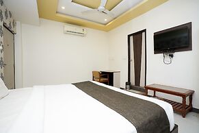 Hotel Opera Inn near Central Bus Stand