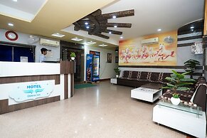 Hotel Opera Inn near Central Bus Stand