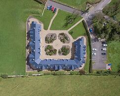 House 3 Dingle Manor Remarkable 3-bed House