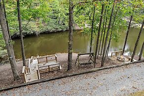 Beside Still Water 1 - 2 Bedrooms, 2 Baths, Sleeps 6 Home by RedAwning