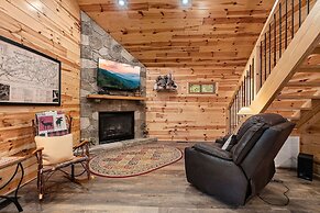 Beside Still Water 1 - 2 Bedrooms, 2 Baths, Sleeps 6 Home by RedAwning