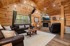 Beside Still Water 1 - 2 Bedrooms, 2 Baths, Sleeps 6 Home by RedAwning