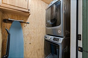 Beside Still Water 1 - 2 Bedrooms, 2 Baths, Sleeps 6 Home by RedAwning