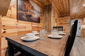 Beside Still Water 1 - 2 Bedrooms, 2 Baths, Sleeps 6 Home by RedAwning