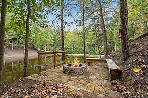 Beside Still Water 1 - 2 Bedrooms, 2 Baths, Sleeps 6 Home by RedAwning