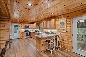 Beside Still Water 1 - 2 Bedrooms, 2 Baths, Sleeps 6 Home by RedAwning