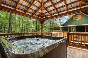 Beside Still Water 1 - 2 Bedrooms, 2 Baths, Sleeps 6 Home by RedAwning