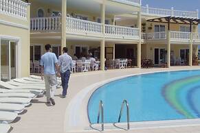 Stunning 4 Bedroom Private Villa - With Pool