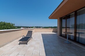 Hotel Oxford Inn & Suites