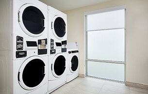 Holiday Inn Express & Suites Windsor East - Lakeshore by IHG