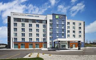 Holiday Inn Express & Suites Windsor East - Lakeshore by IHG
