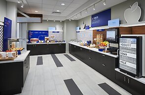 Holiday Inn Express & Suites Windsor East - Lakeshore by IHG