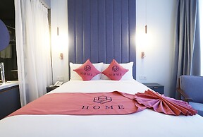 HOME Hotel