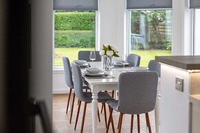 Seafield House - Donnini Apartments