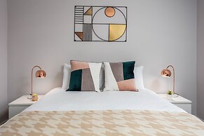 Seafield House - Donnini Apartments