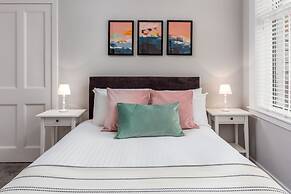 Seafield House - Donnini Apartments