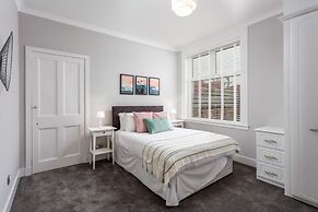 Seafield House - Donnini Apartments