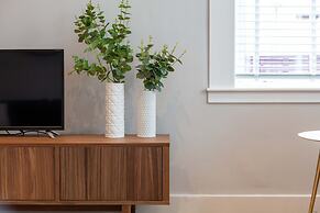 Seafield House - Donnini Apartments