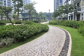 Spacious and Modern Service Apartment in Hochiminh