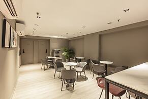 Hotel Calmo Bugis