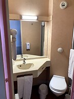 Brit Hotel Essentiel Moulins Avermes
