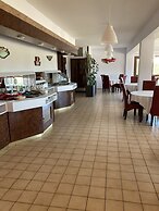 Brit Hotel Essentiel Moulins Avermes