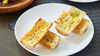 Crowne Plaza Dalian Xinghai by IHG