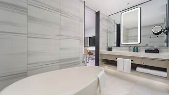 Crowne Plaza Dalian Xinghai by IHG