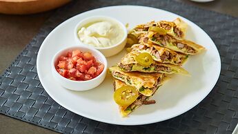 Crowne Plaza Dalian Xinghai by IHG