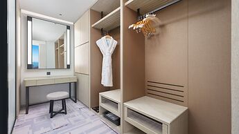 Crowne Plaza Dalian Xinghai by IHG