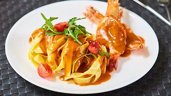 Crowne Plaza Dalian Xinghai by IHG