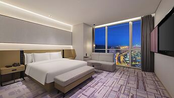 Crowne Plaza Dalian Xinghai by IHG