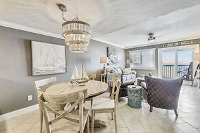 Pinnacle Port by Book That Condo