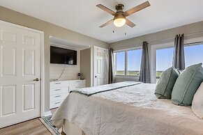 Pinnacle Port by Book That Condo