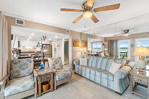 Pinnacle Port by Book That Condo