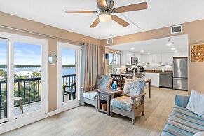 Pinnacle Port by Book That Condo