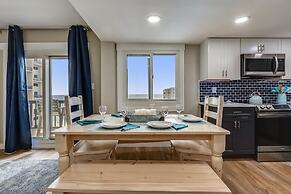 Pinnacle Port by Book That Condo