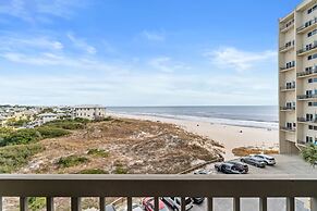 Pinnacle Port by Book That Condo