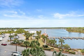 Pinnacle Port by Book That Condo