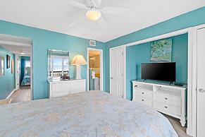 Pinnacle Port by Book That Condo