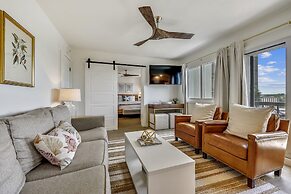 Pinnacle Port by Book That Condo