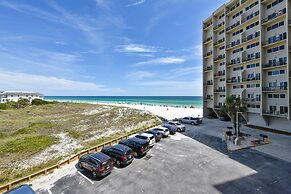 Pinnacle Port by Book That Condo