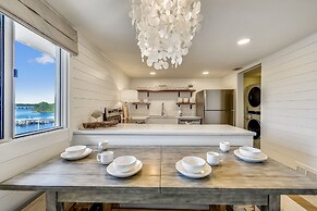 Pinnacle Port by Book That Condo