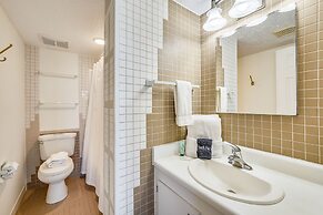 Pinnacle Port by Book That Condo