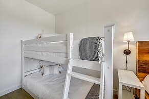 Pinnacle Port by Book That Condo