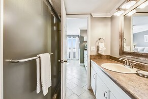 Pinnacle Port by Book That Condo